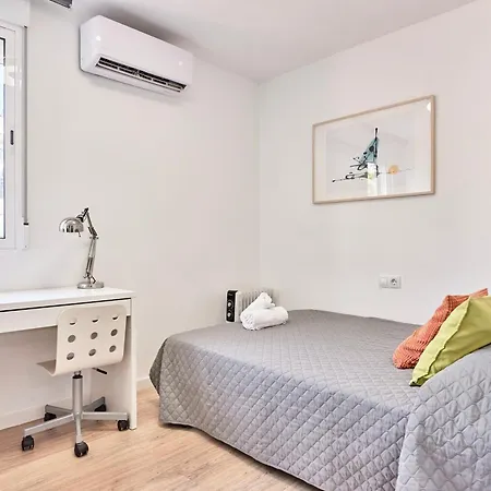 Apartment Spacious, Sunny Flat By Of Arts & Sciences *