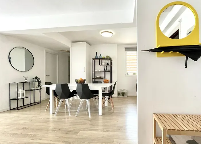 Spacious, Sunny Flat By Of Arts & Sciences Valencia