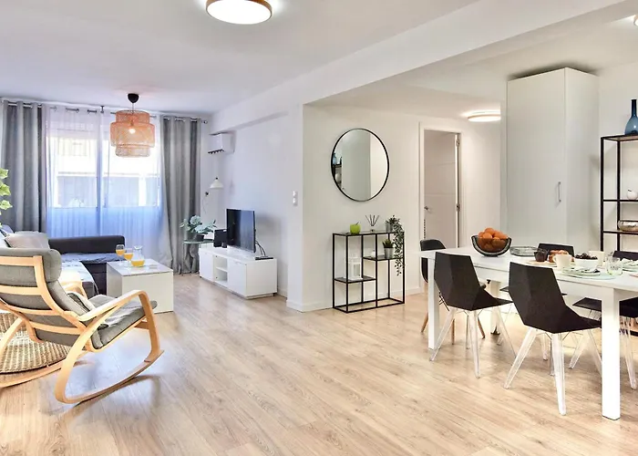 Spacious, Sunny Flat By Of Arts & Sciences * Valencia