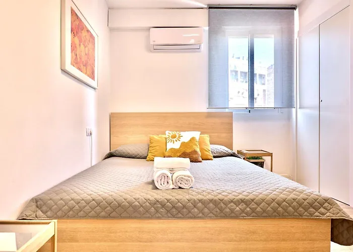 Apartment Spacious, Sunny Flat By Of Arts & Sciences