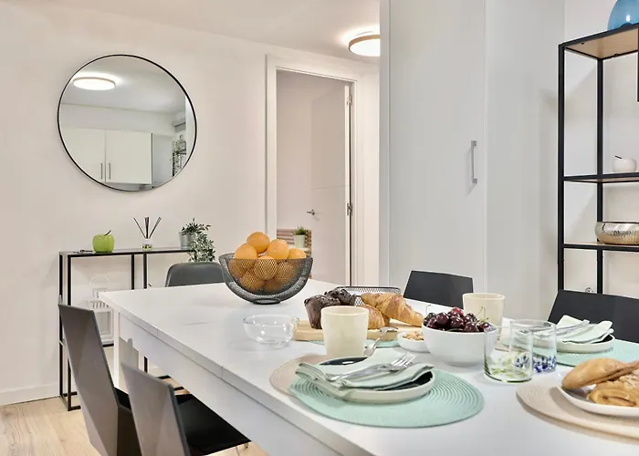 Spacious, Sunny Flat By Of Arts & Sciences Apartment *