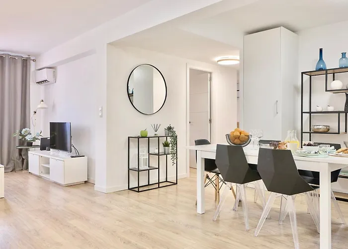 Apartment Spacious, Sunny Flat By Of Arts & Sciences Valencia