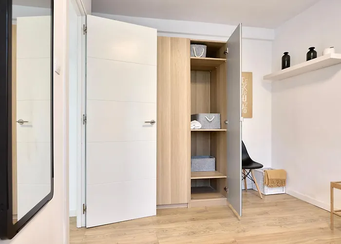 Spacious, Sunny Flat By Of Arts & Sciences * Valencia