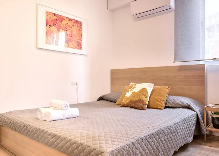 Apartment Spacious, Sunny Flat By Of Arts & Sciences *