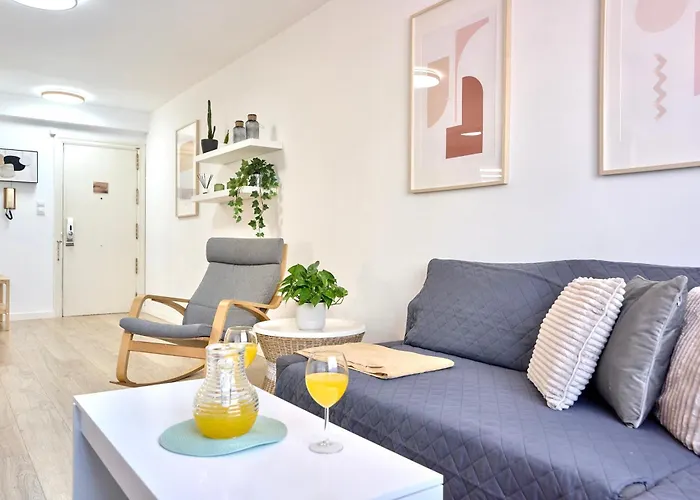 Spacious, Sunny Flat By Of Arts & Sciences Valencia