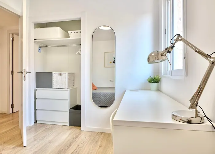 Apartment Spacious, Sunny Flat By Of Arts & Sciences Valencia