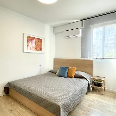 Apartament Spacious, Sunny Flat By Of Arts & Sciences