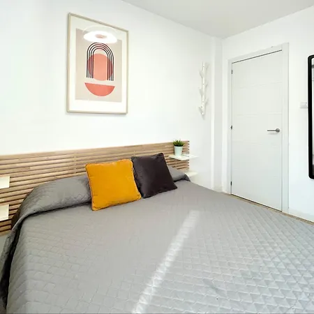 Apartament Spacious, Sunny Flat By Of Arts & Sciences