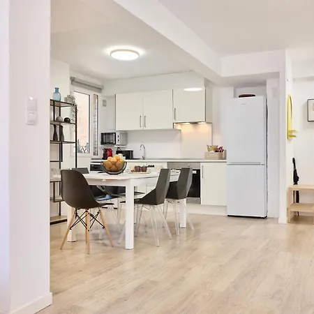 Spacious, Sunny Flat By Of Arts & Sciences Apartament Walencja