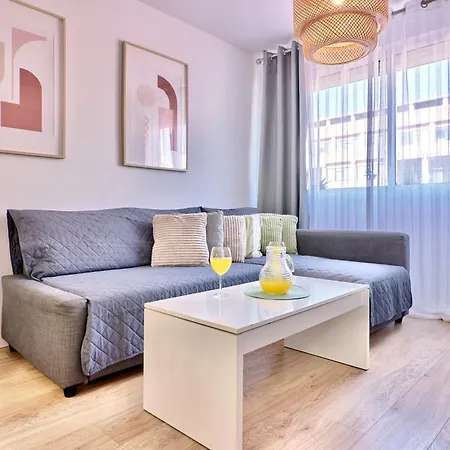 Spacious, Sunny Flat By Of Arts & Sciences Walencja